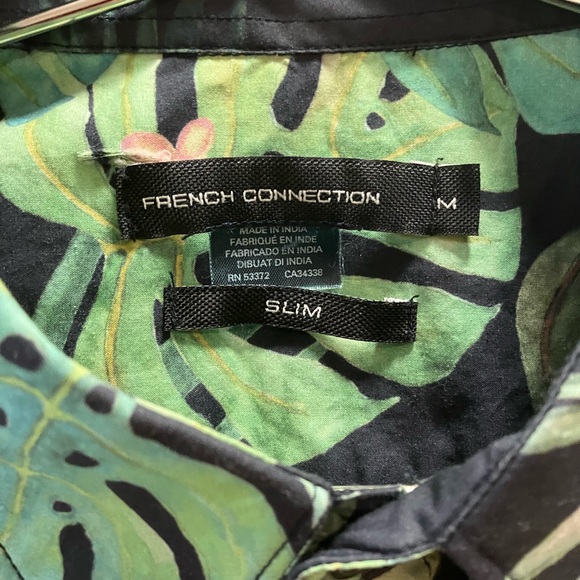Men’s medium French Connection button down tee shirt, black and green tropical - Picture 2 of 3